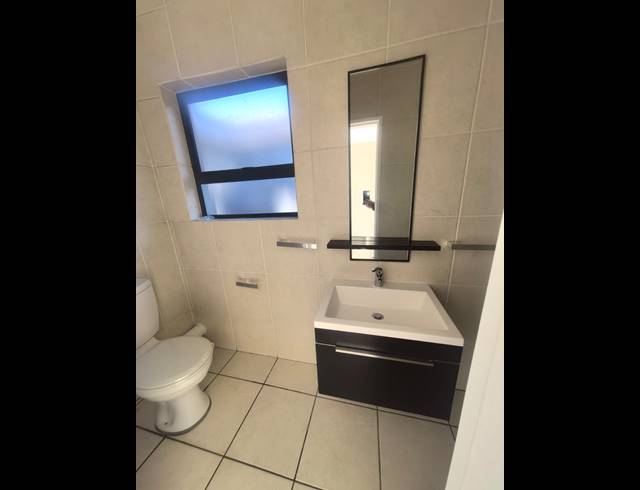 2 bed property to rent in GLENEAGLES